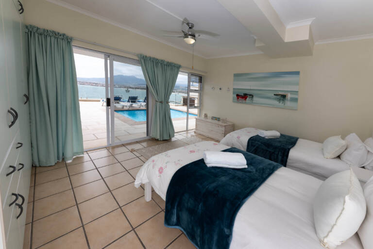 harbour views gordons bay 09 2 single beds with pool view 768x513