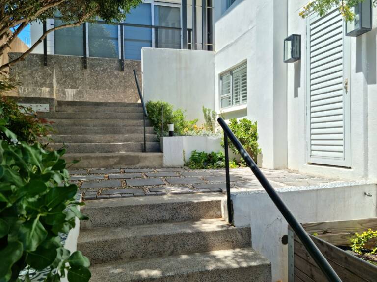 kaya moya gordons bay 19 studio for 2 with private entrance 768x576