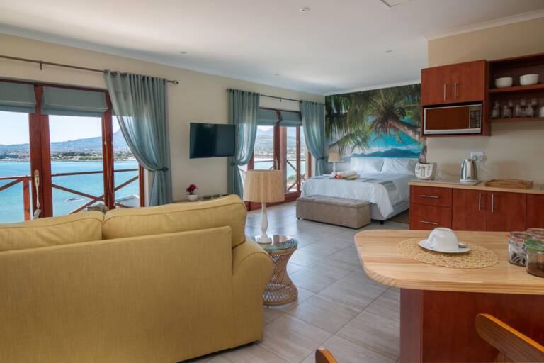 le gaulois gordons bay 04 orchidee suite with sea view 768x512