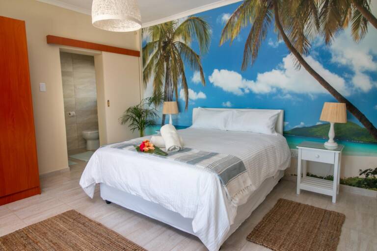 le gaulois gordons bay 05 la tortue bedroom with sea view 768x512