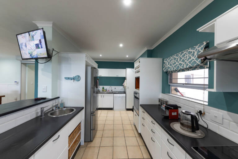 ocean views gordons bay 09 fully equipped kitchen with dishwasher 768x513
