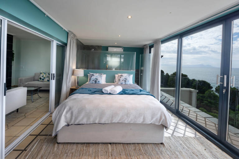 ocean views gordons bay 12 bedroom with en suite bathroom 768x513