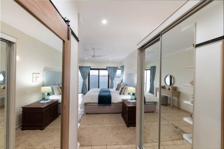 ocean views gordons bay 16 luxury bedroom with en suite bathroom 768x512
