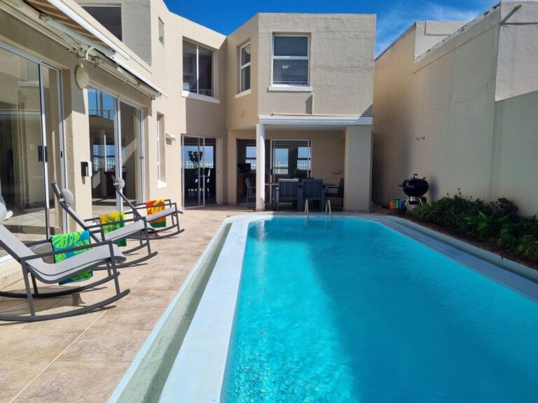 paradise tide gordons bay 03 self catering villla with private pool 768x576