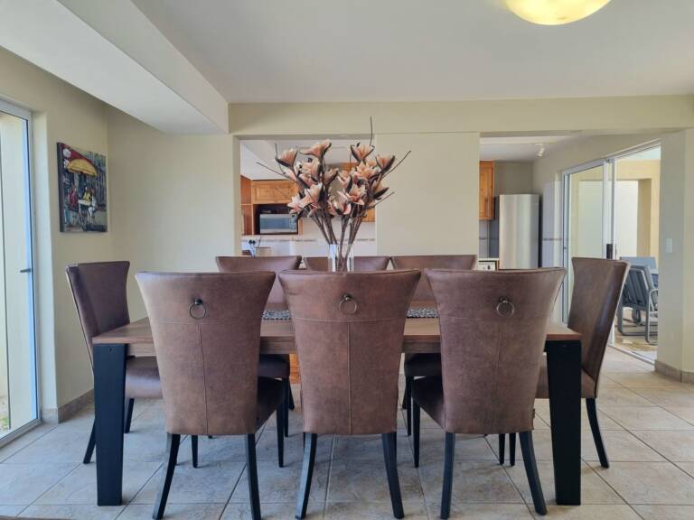 paradise tide gordons bay 08 dining area with kitchen 768x576