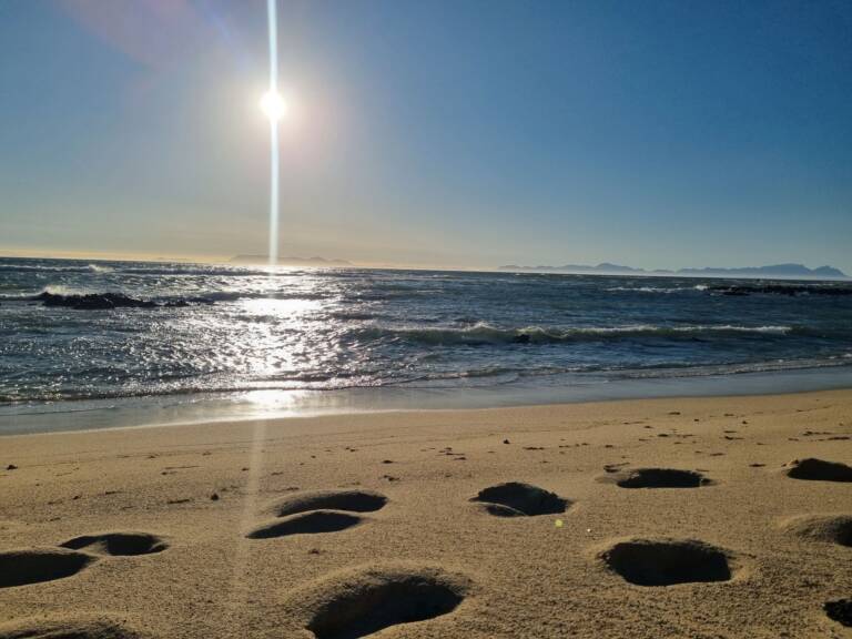 paradise tide gordons bay 50 beach with private access 768x576