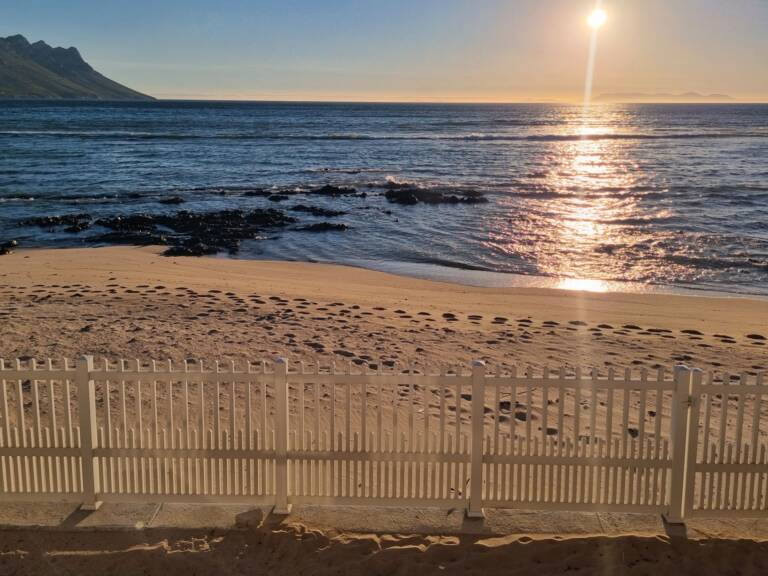paradise tide gordons bay 51 sunset walks with direct beach access 768x576