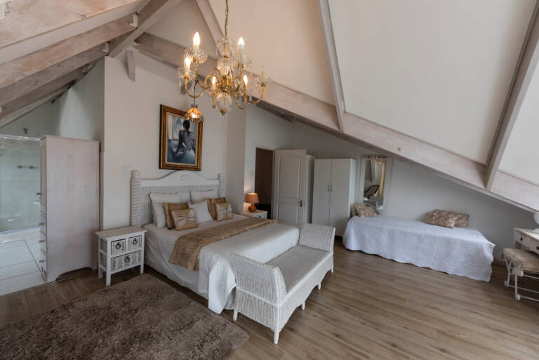 seagull cove gordons bay 22 bedroom with quality linen 1 768x513
