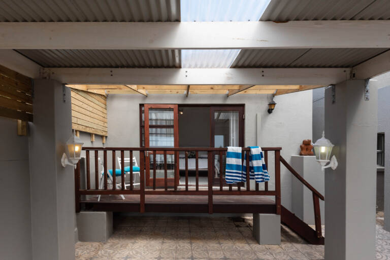 seagull cove gordons bay 36 private cottage with bedroom 1 768x513