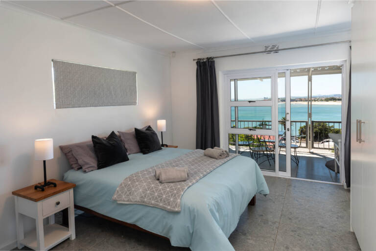 seaside cottage gordons bay 06 bedroom with sea view 768x513