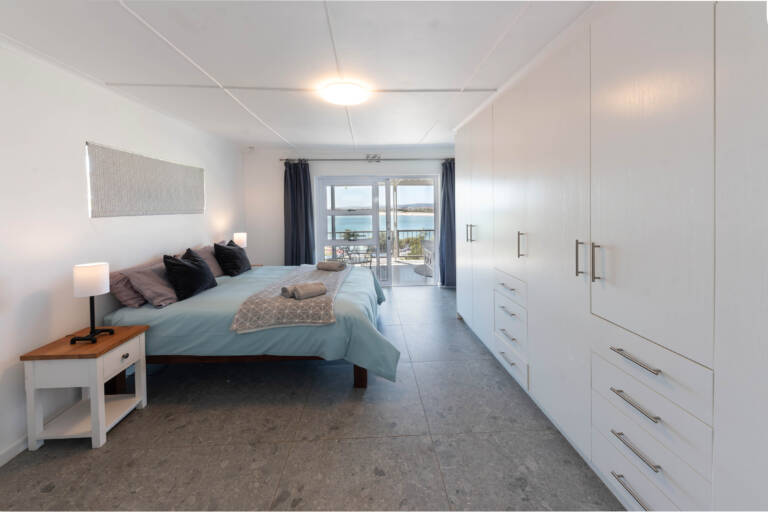 seaside cottage gordons bay 07 bedroom with wardrobes  768x512