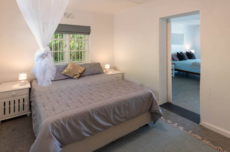 seaside cottage gordons bay 10 2 bedroom self catering with sea view 768x508