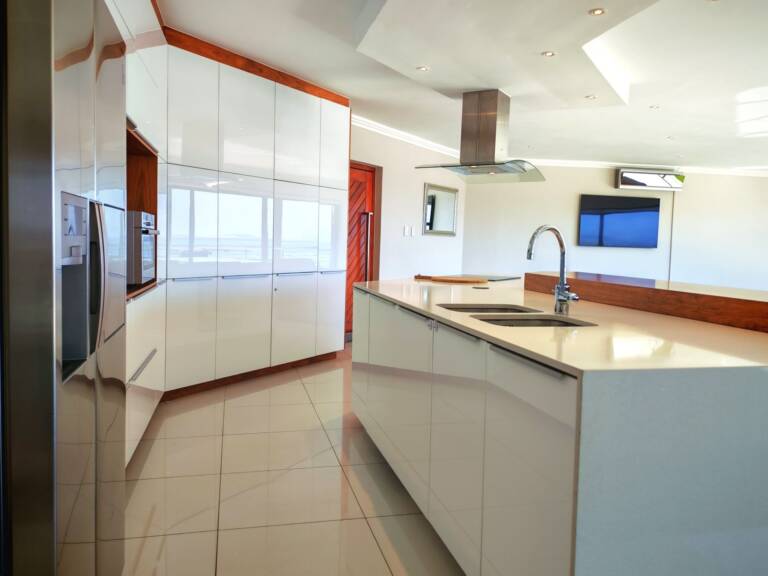 sugar beach penthouse gordons bay 20 fully equipped kitchen with modern appliances 1 1 768x576