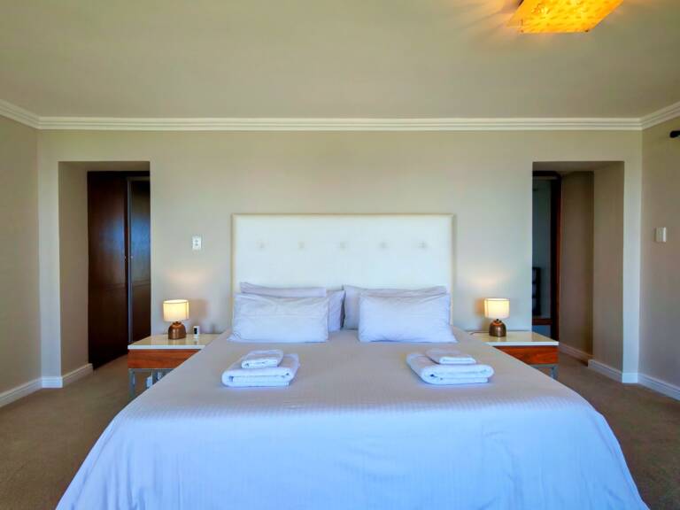 sugar beach penthouse gordons bay 34 king bed with quality linen 1 768x576