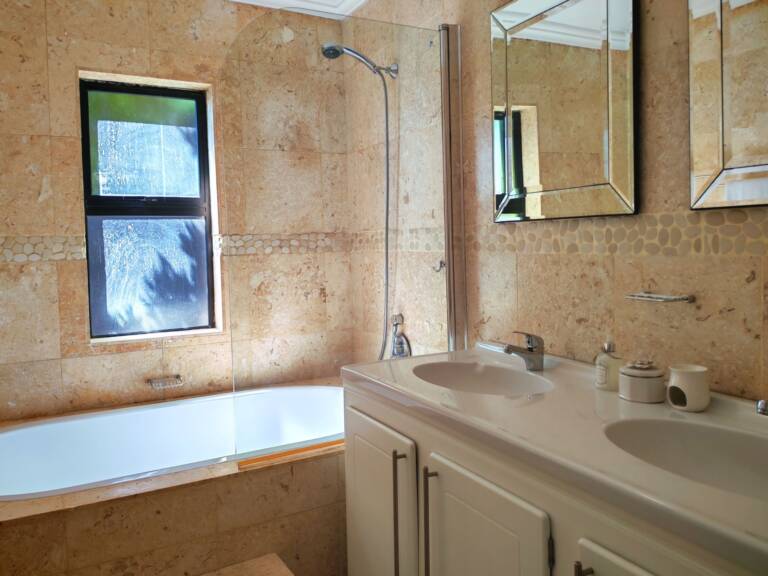 sugar beach penthouse gordons bay 42 guest bathroom with bath tub 1 768x576