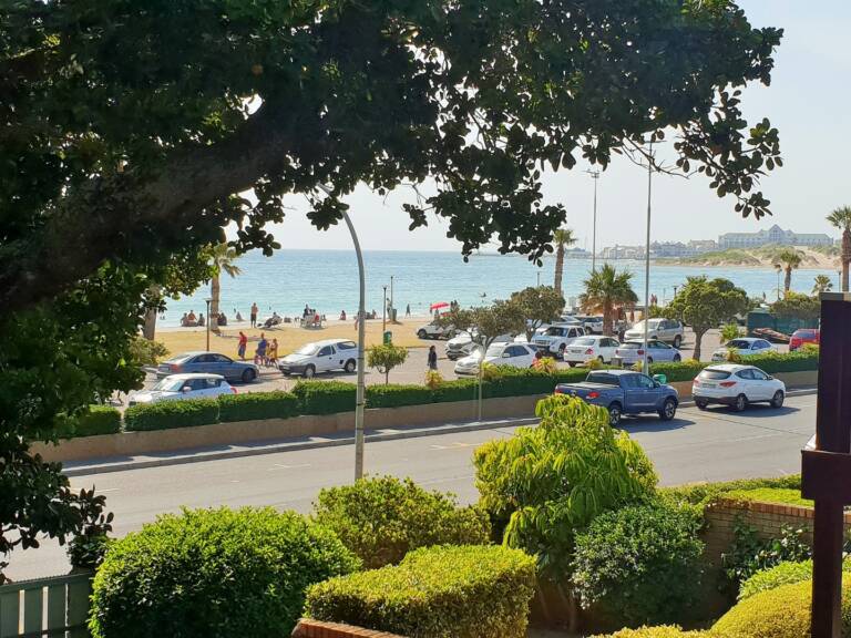 terrace on sea gordons bay 02 2 bedroom holiday flat with beach access 768x576
