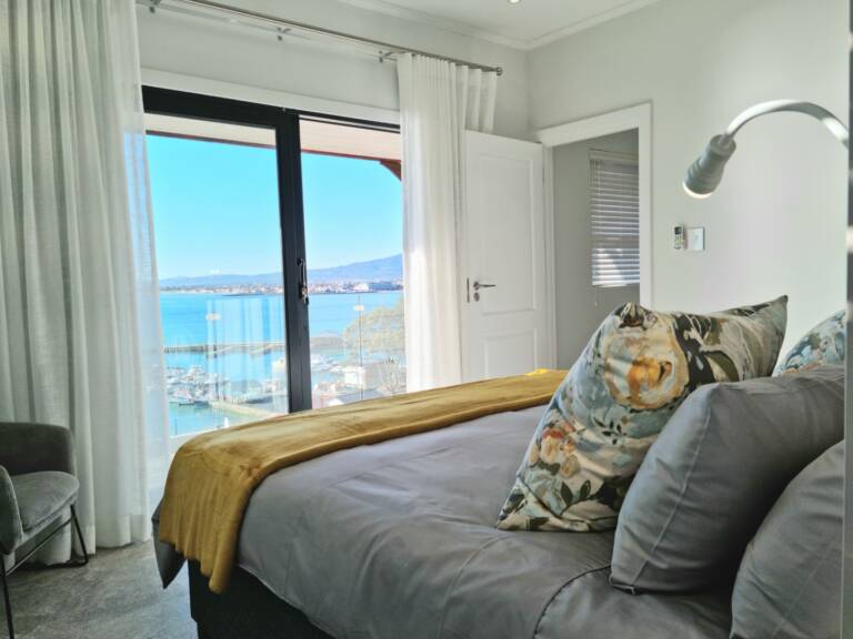 the anchor gordons bay 07 luxury bedroom with panoramic ocean views 768x576