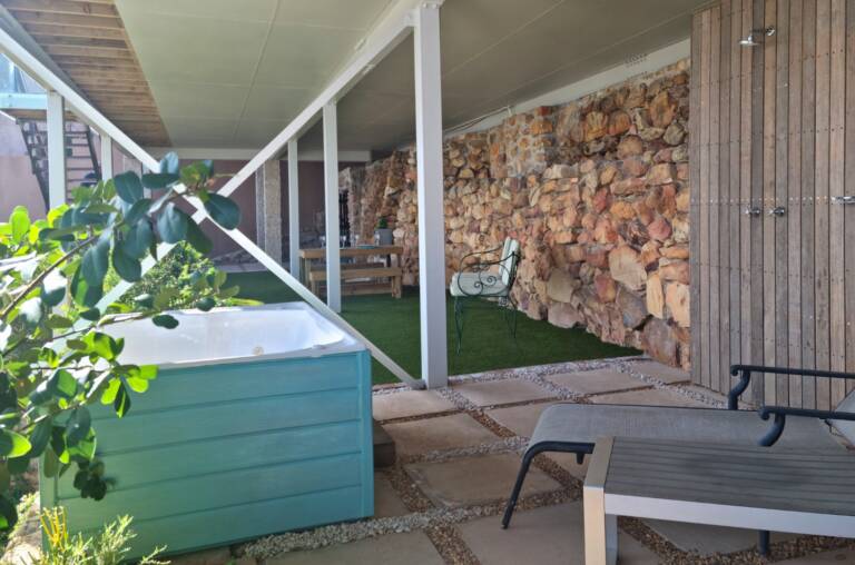 the anchor gordons bay 16 private jacuzzi with loungers 768x508