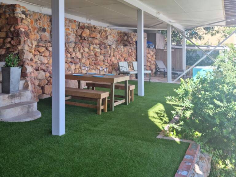 the anchor gordons bay 18 covered veranda with picnic table 768x576
