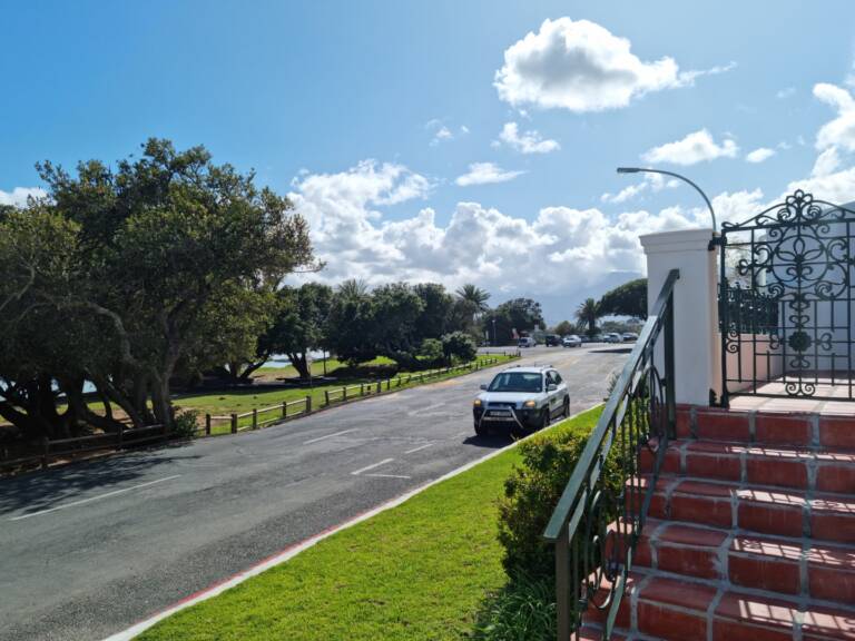 the milkwood cottage gordons bay 10 central beachfront holiday home with sea view 768x576