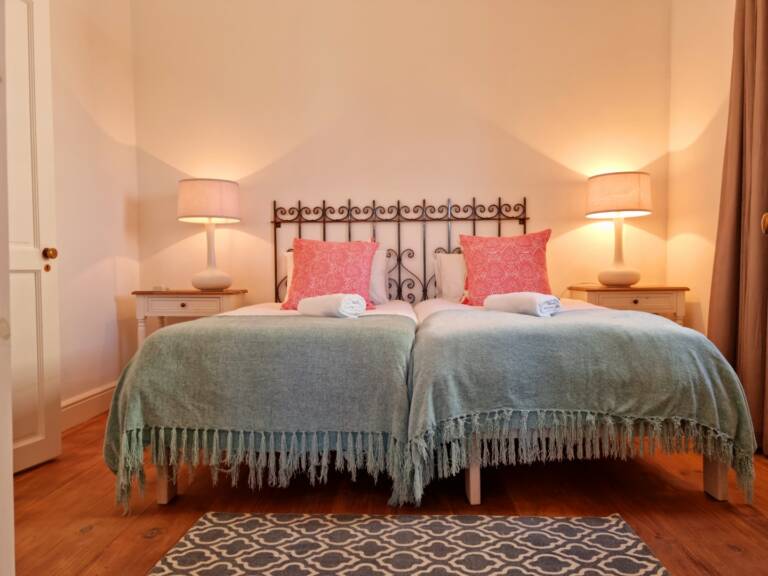 the milkwood cottage gordons bay 22 self catering with bedroom 768x576