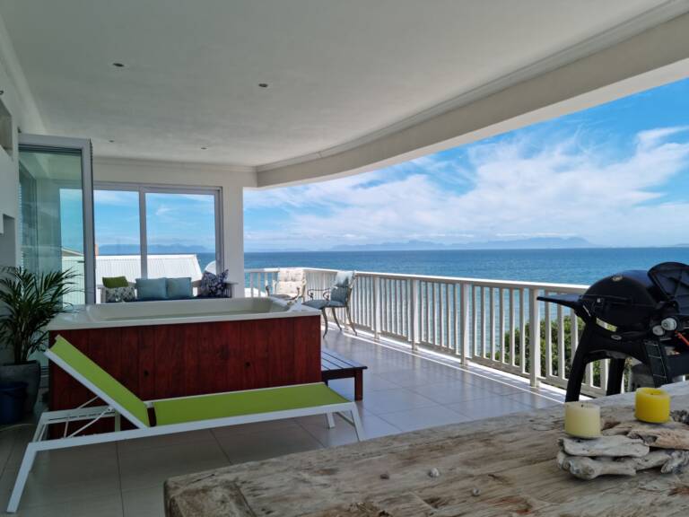 the penthouse gordons bay 01 self catering penthouse with panoramic sea view 768x576