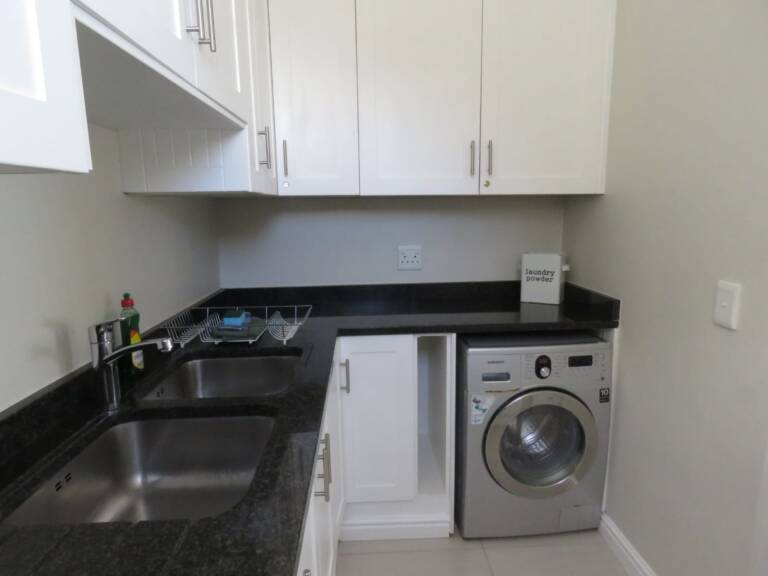 the penthouse gordons bay 29 scullery with laundry room 768x576