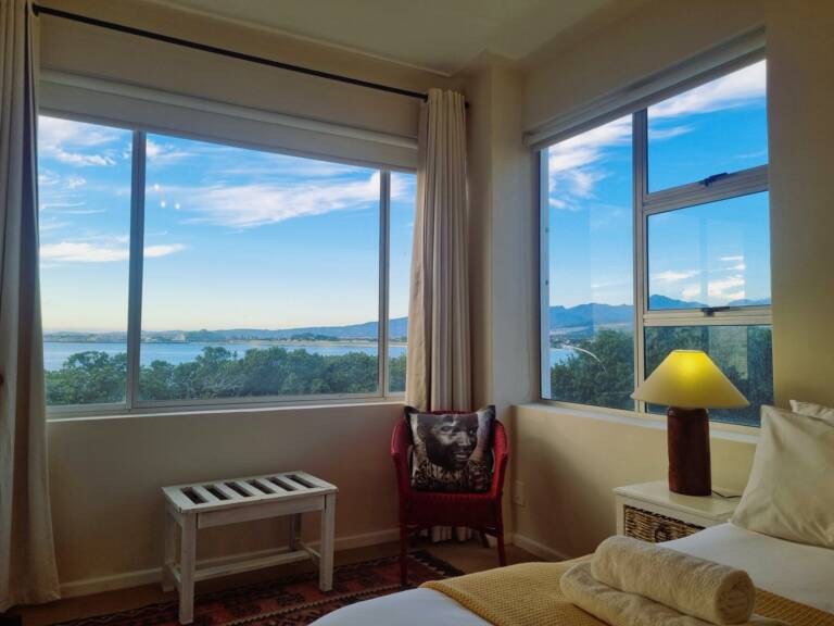top flat gordons bay 11 bedroom with sea view 768x576