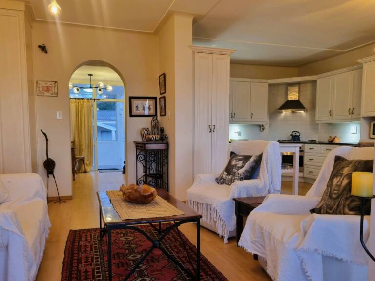 top flat gordons bay 26 open plan living with kitchen and dining 768x576