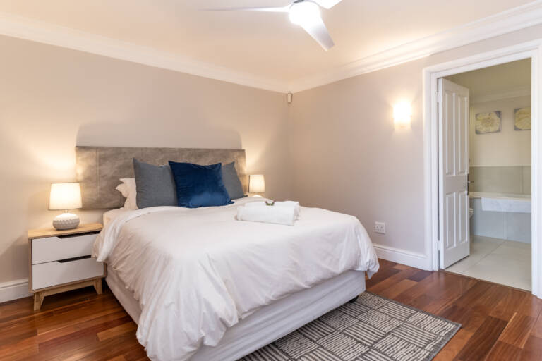 villa montemar gordons bay 26 3 bedroom holiday house with luxury furnishings 768x512