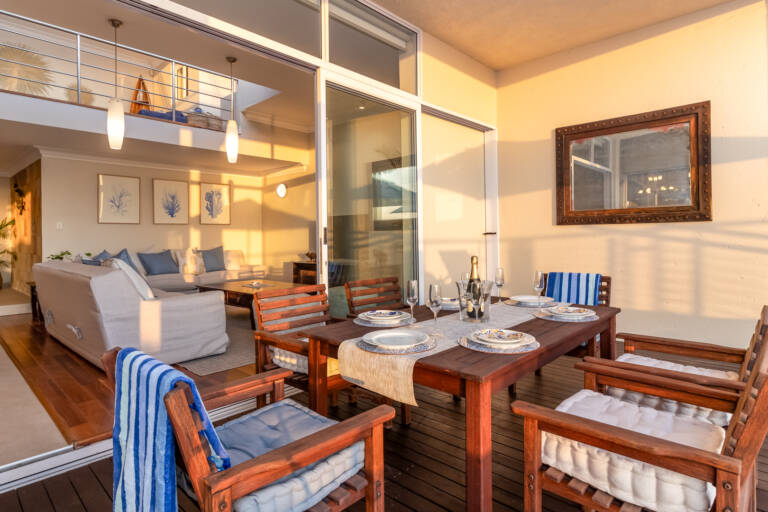 villa montemar gordons bay 30 open plan living with indoor to outdoor space 768x512
