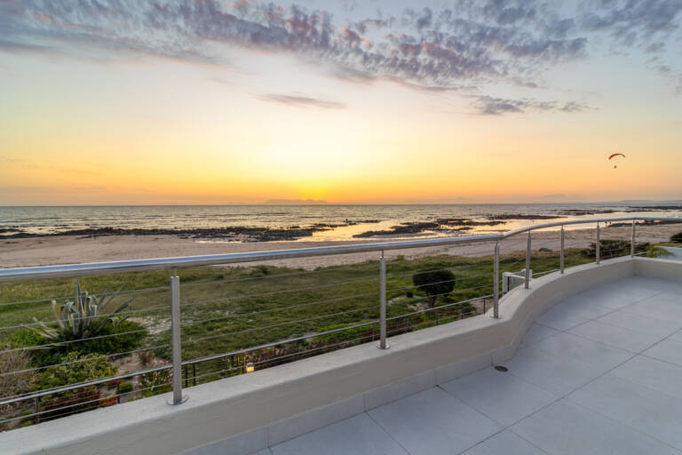 villa montemar gordons bay 34 panoramic ocean views with upstairs bedrooms 768x512