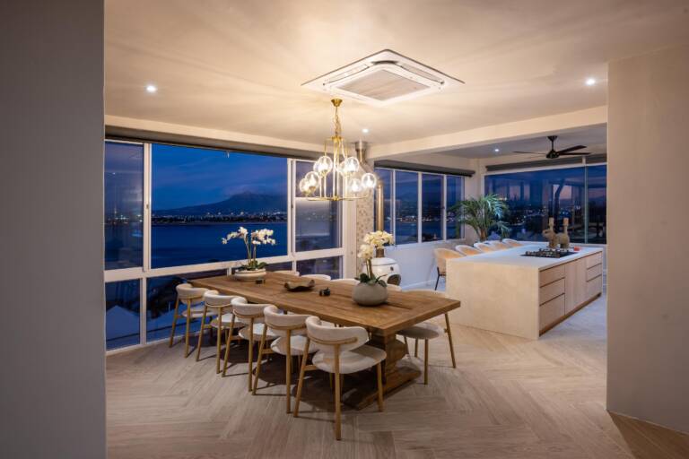 villa solara gordons bay 12 open plan with kitchen and dining 768x512