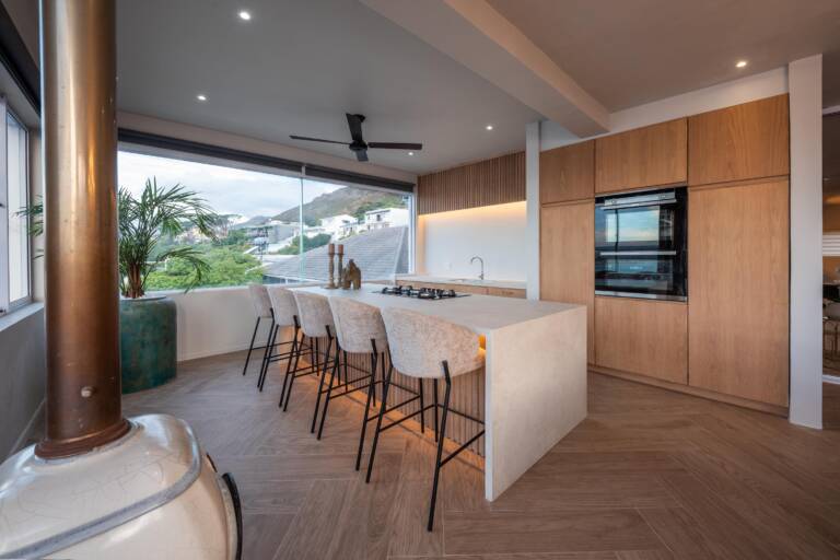 villa solara gordons bay 15 modern kitchen with cooking appliances 768x512