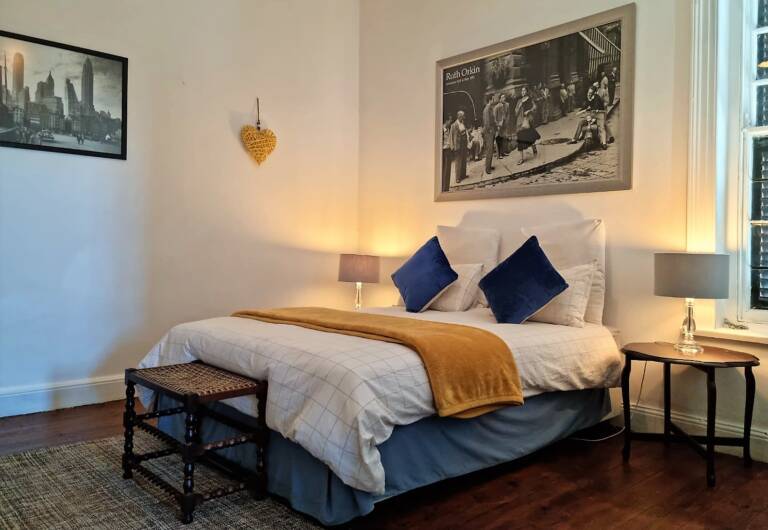 westbank private beach villa gordons bay 13 bedroom with en suite bathroom 768x530