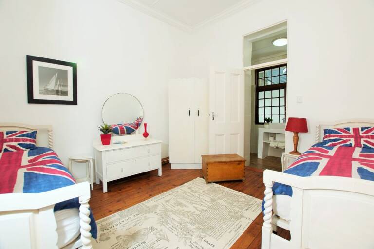 westbank private beach villa gordons bay 20 2 single beds with en suite bathroom 768x511