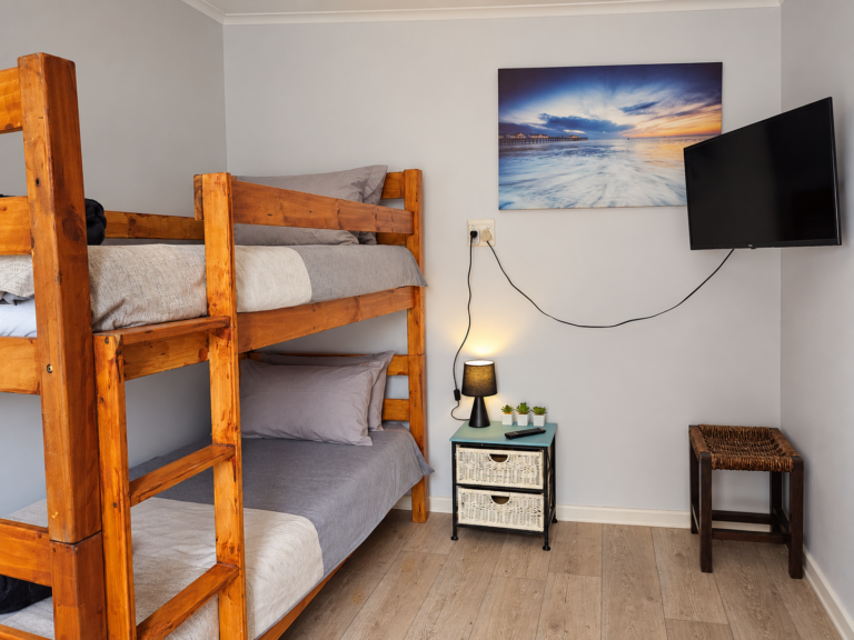 4 la corniche gordons bay 26 outside bunkroom with en suite bathroom  768x576